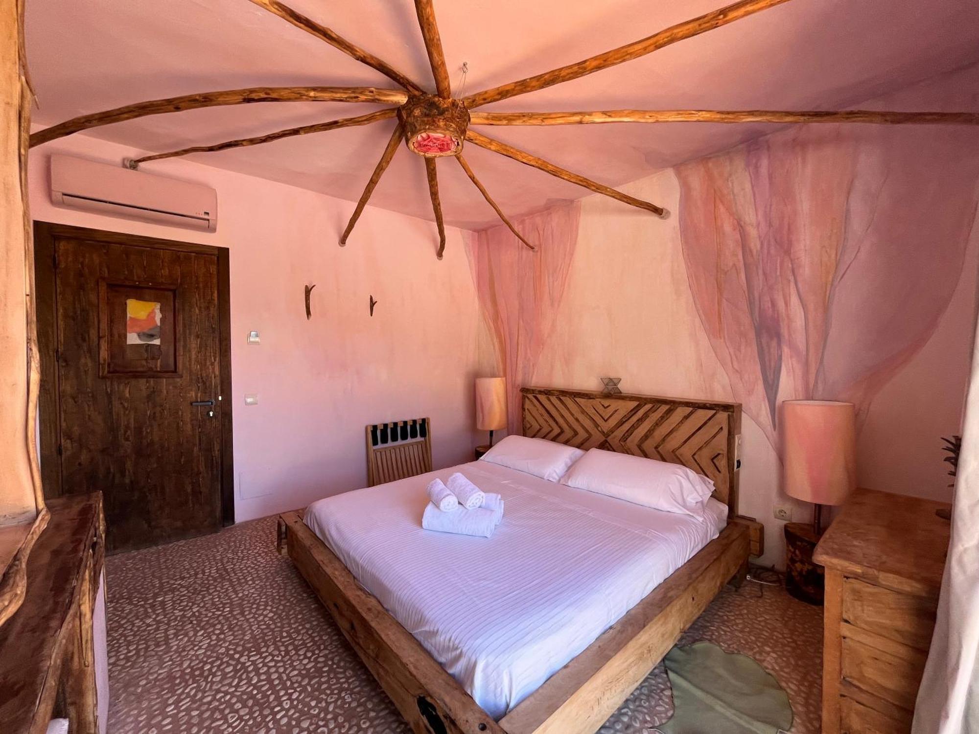 Boutique Hostal La Curandera De Salinas Sant Francesc de s'Estany Dış mekan fotoğraf
